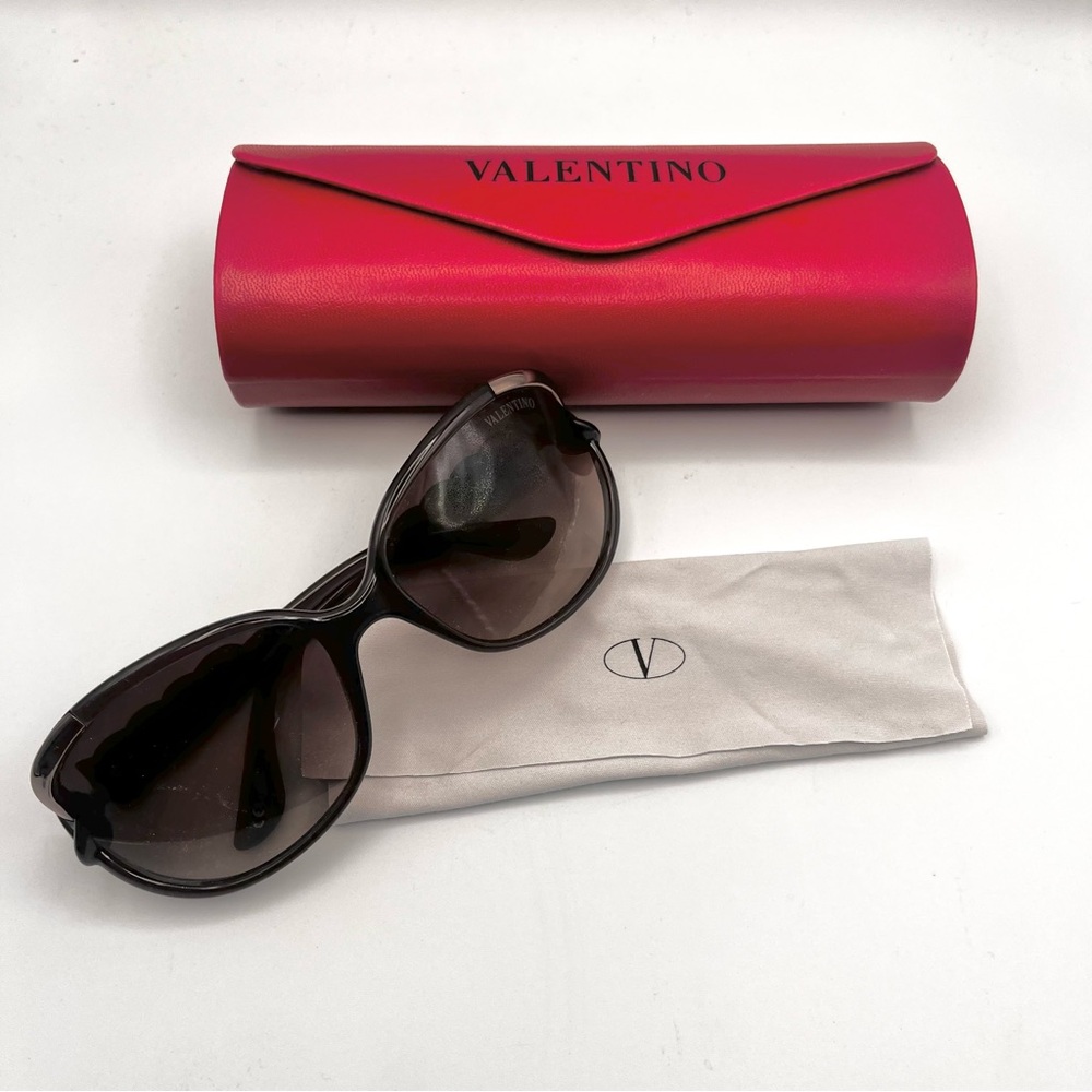 BNWOT VALENTINO SUNGLASSES WITH BRAIDED ARMS